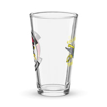 Load image into Gallery viewer, E Trp 4-6 Air Cav Pint Glass
