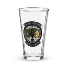 Load image into Gallery viewer, D Trp 4-6 Air Cav Pint Glass

